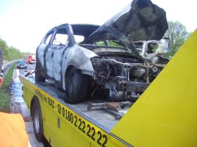Auto Service Becker - Transport von Brandschaden